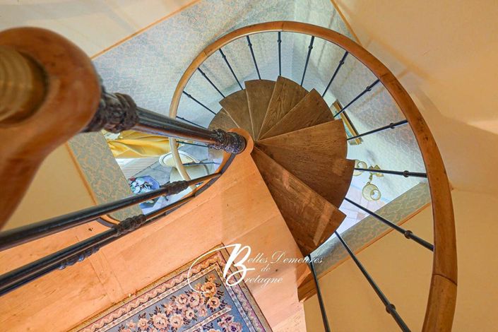 Image No.19-5 Bed House for sale