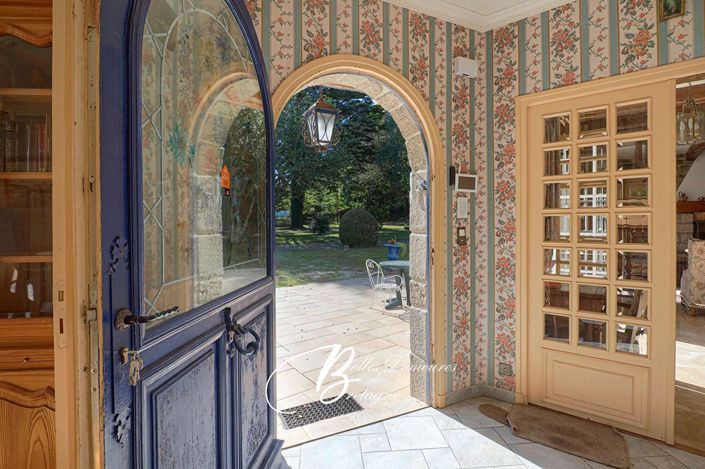 Image No.7-5 Bed House for sale