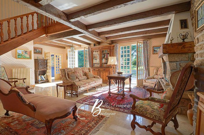 Image No.8-5 Bed House for sale