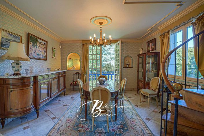 Image No.9-5 Bed House for sale