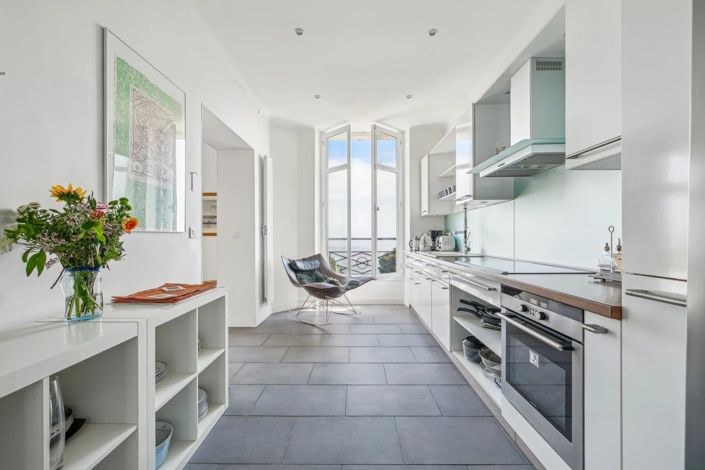 Image No.18-4 Bed Apartment for sale