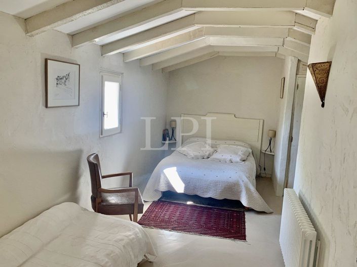 Image No.14-5 Bed House for sale