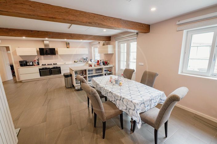 Image No.14-6 Bed Property for sale