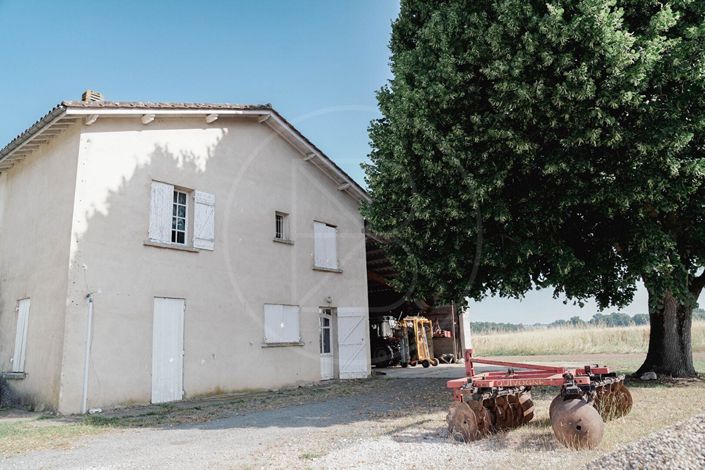 Image No.3-6 Bed Property for sale