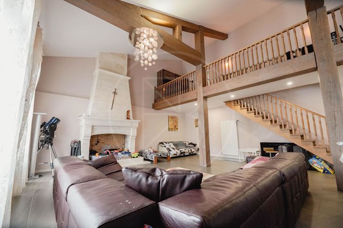 Image No.4-6 Bed Property for sale