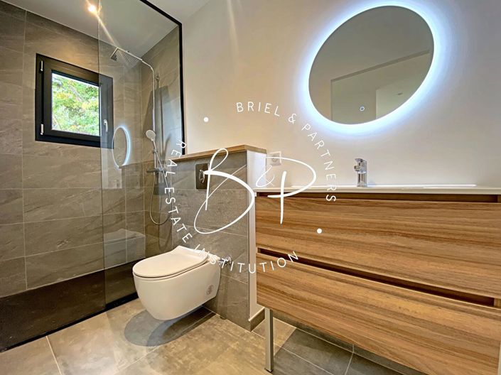 Image No.13-3 Bed House for sale