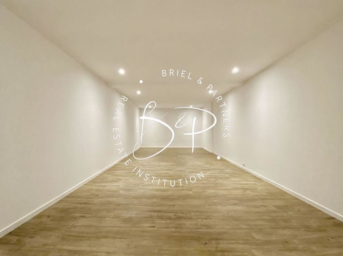 Image No.15-3 Bed House for sale