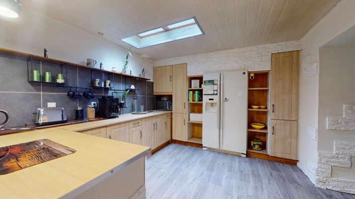 Image No.11-4 Bed House for sale