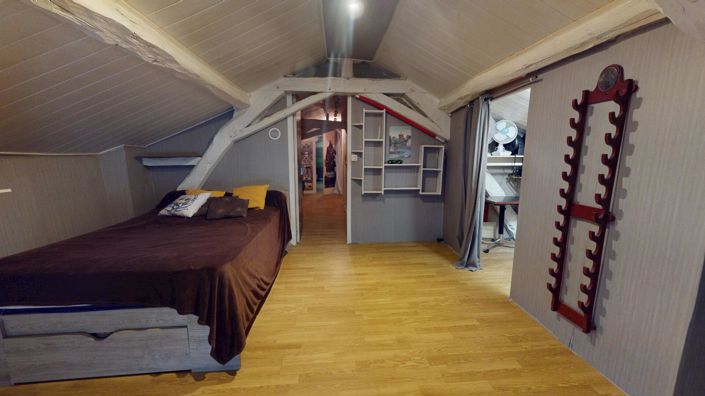 Image No.16-4 Bed House for sale