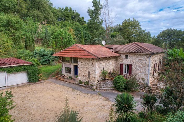 Image No.2-4 Bed House for sale