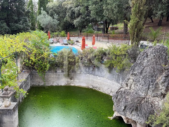 Image No.10-9 Bed Property for sale