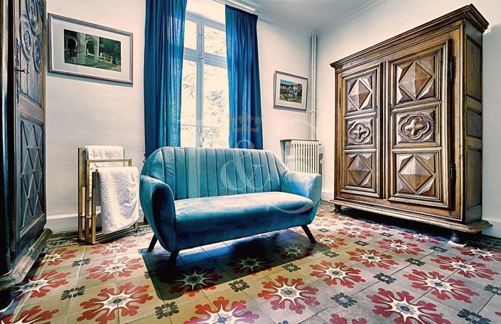 Image No.8-9 Bed Property for sale