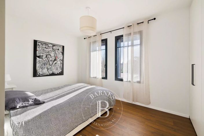 Image No.13-4 Bed House for sale