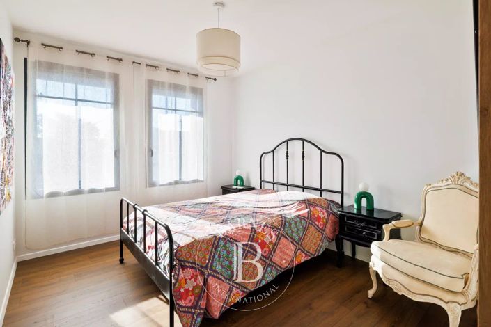 Image No.16-4 Bed House for sale