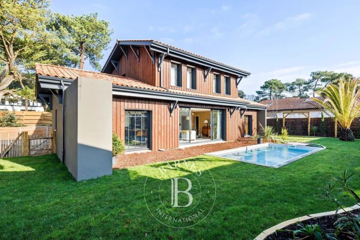 Image No.7-4 Bed House for sale