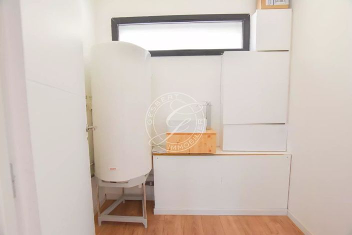 Image No.8-3 Bed House for sale