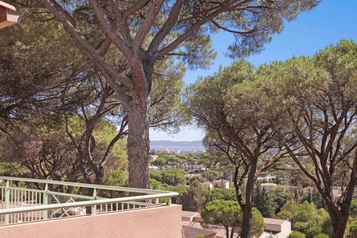 Image No.15-3 Bed House for sale