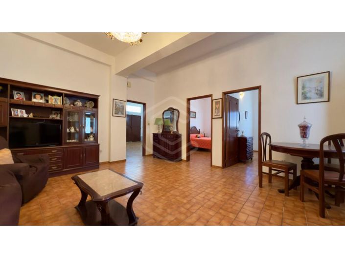 Image No.17-2 Bed House for sale