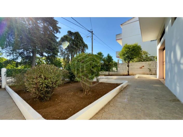 Image No.30-2 Bed House for sale