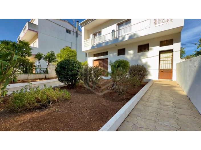 Image No.32-2 Bed House for sale