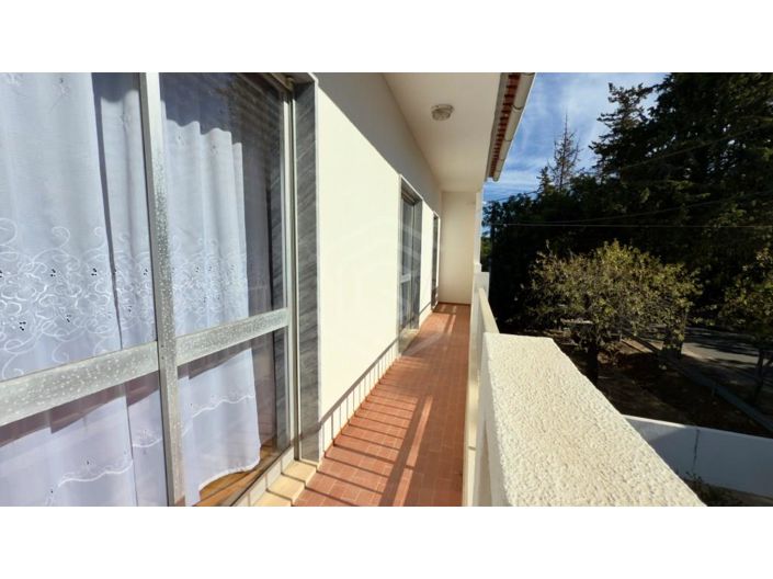 Image No.40-2 Bed House for sale