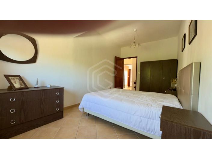 Image No.51-2 Bed House for sale