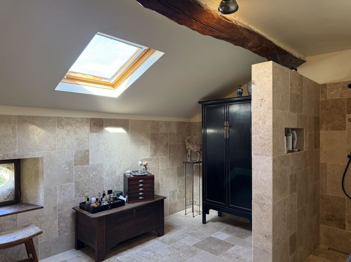 Image No.24-5 Bed House for sale