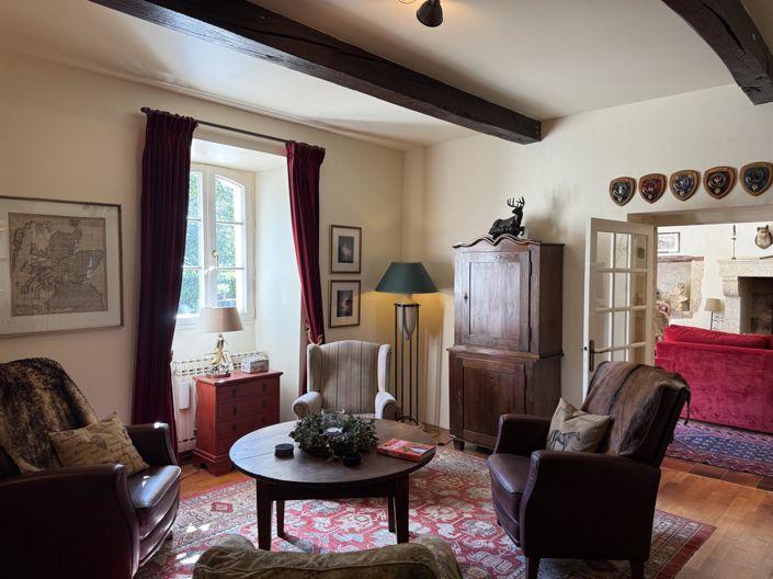 Image No.9-5 Bed House for sale