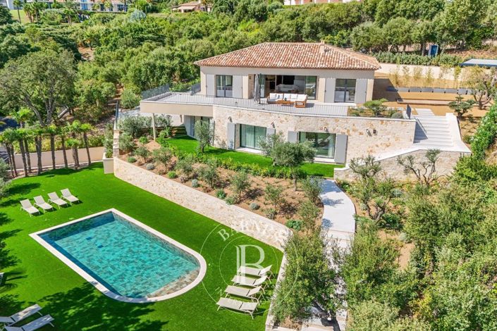 Image No.14-5 Bed House for sale