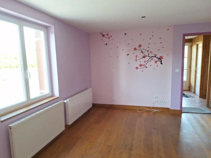 Image No.18-4 Bed House for sale