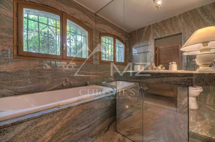 Image No.7-4 Bed House for sale