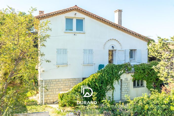 Image No.1-6 Bed House for sale