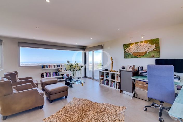 Image No.12-3 Bed House for sale