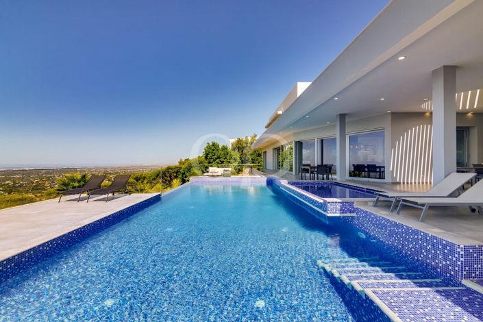 Image No.16-3 Bed House for sale