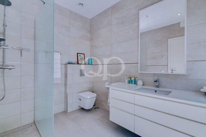 Image No.37-3 Bed House for sale