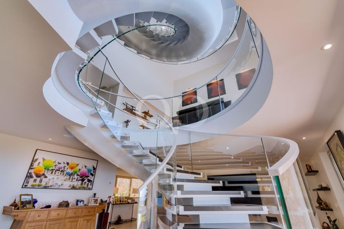 Image No.44-3 Bed House for sale