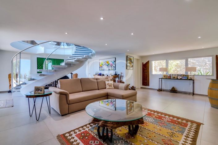 Image No.47-3 Bed House for sale