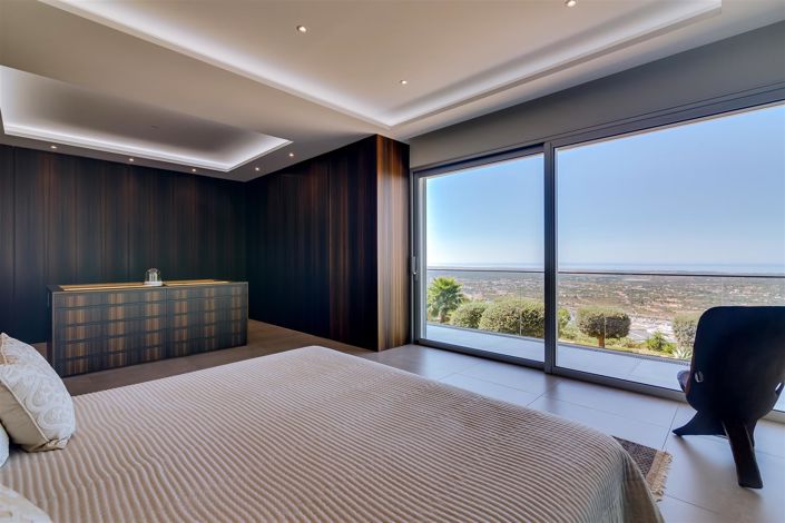 Image No.61-3 Bed House for sale