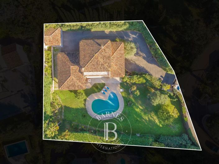 Image No.21-4 Bed House for sale