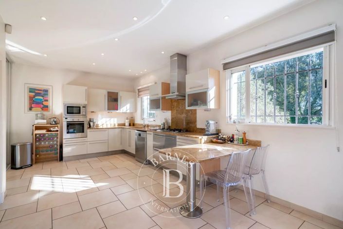 Image No.26-4 Bed House for sale