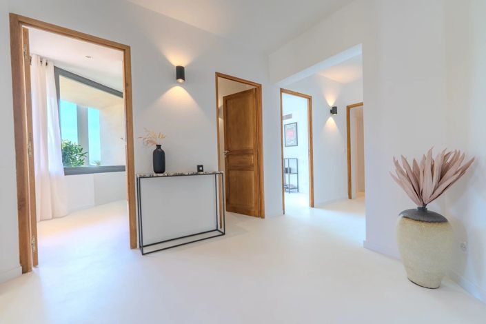 Image No.15-5 Bed House for sale