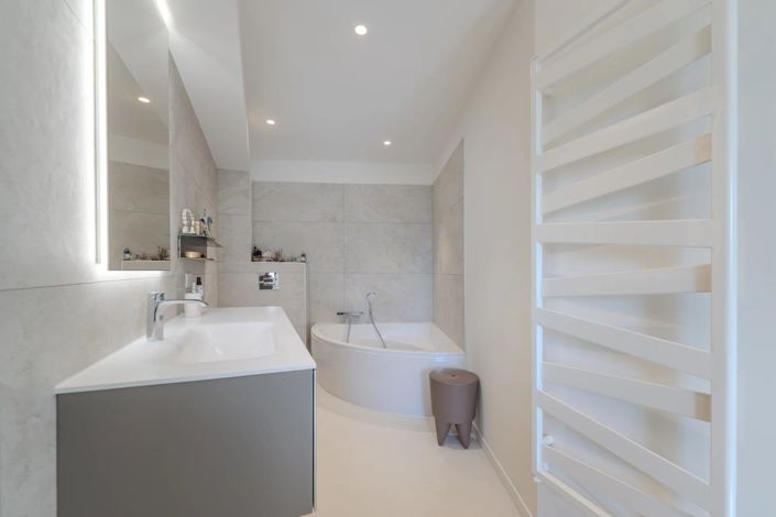 Image No.19-5 Bed House for sale