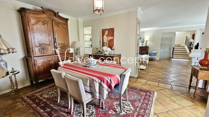 Image No.14-4 Bed House for sale