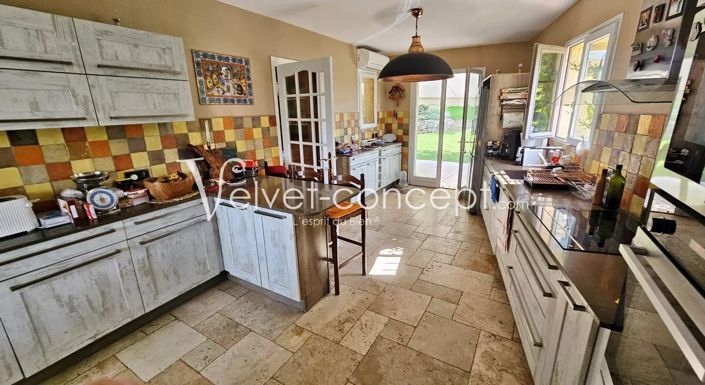 Image No.15-4 Bed House for sale