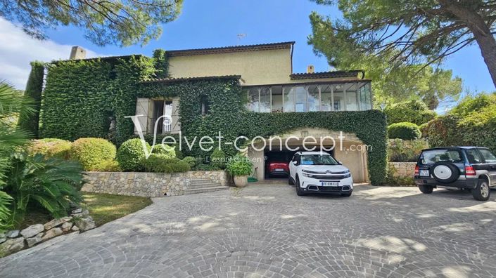 Image No.24-4 Bed House for sale