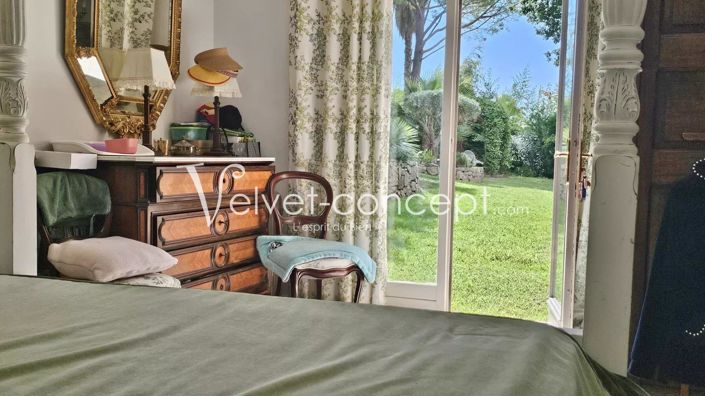 Image No.12-4 Bed House for sale