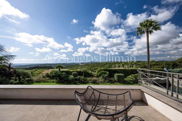 Image No.11-5 Bed House for sale