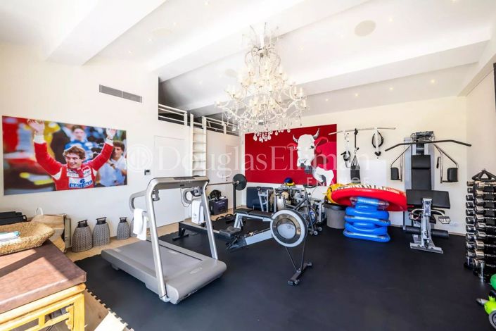 Image No.12-5 Bed House for sale