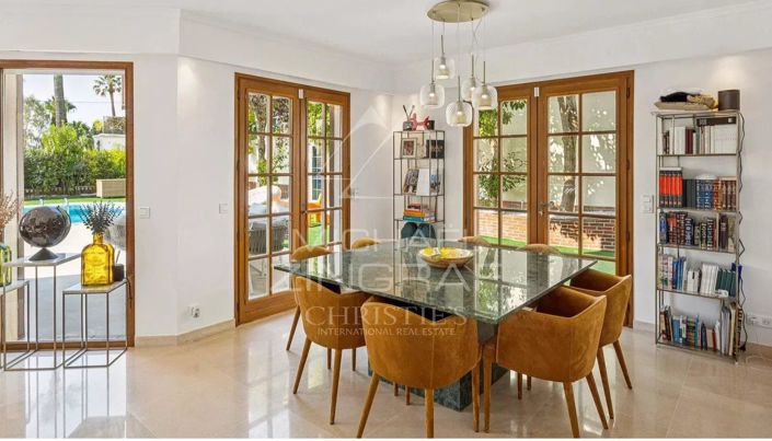 Image No.4-6 Bed House for sale