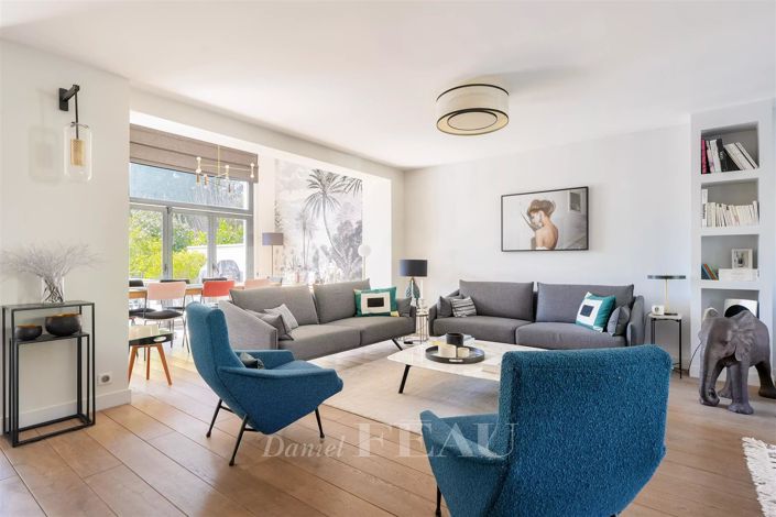 Image No.12-5 Bed House for sale